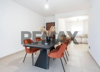 Sala da pranzo - Quadrilocale Viale San Teodoro
 
27, Catania - foto 3