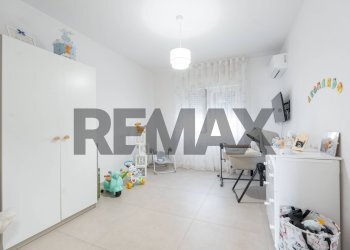 Camera / camera da letto - Quadrilocale Viale San Teodoro
 
27, Catania - foto 10