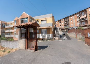 Edificio all\'aperto - Quadrilocale Viale San Teodoro
 
27, Catania - foto 29