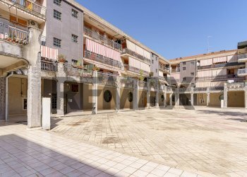 Edificio all\'aperto - Apartment Via Santi Bonaccorsi
 
6, Aci Catena - photo 28