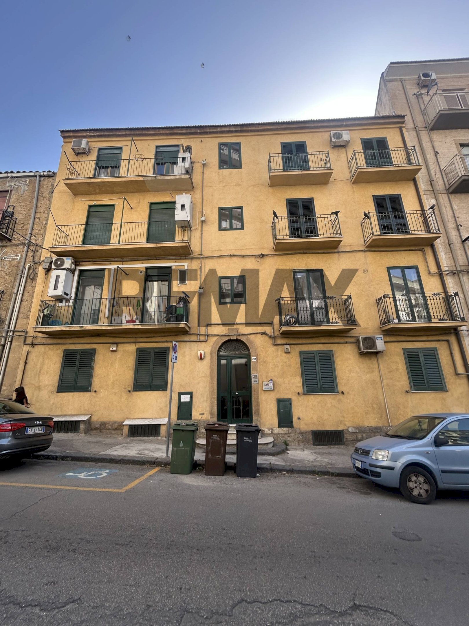 Edificio all\'aperto - Trilocale via redentore
 
203, Caltanissetta - foto 1