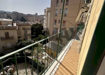 Balcone - Trilocale via redentore
 
203, Caltanissetta - foto 6