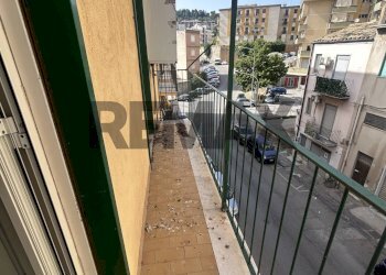 Balcone - Trilocale via redentore
 
203, Caltanissetta - foto 18