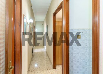Hall / corridoio - Trilocale Corso Italia
 
70, Trecastagni - foto 9