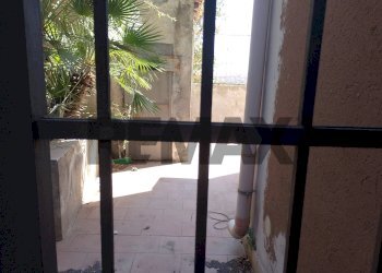 Terrazza - Quadrilocale Via Dell' Usignolo
 
12, Catania - foto 2