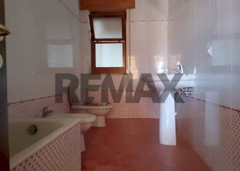 Bagno - Quadrilocale Via Dell' Usignolo
 
12, Catania - foto 27