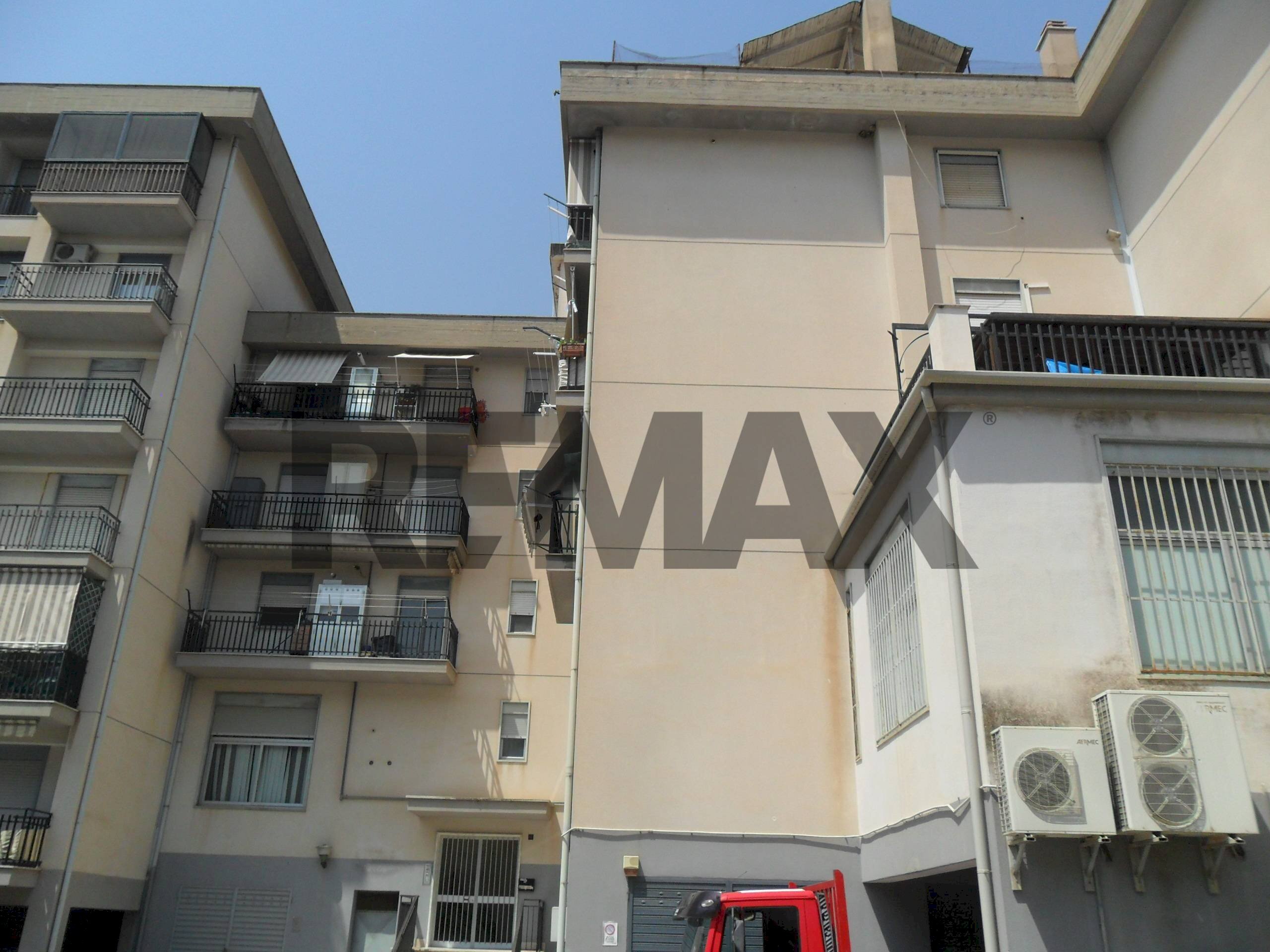Edificio all\'aperto - Appartamento Viale Stefano Candura
22/b, Caltanissetta - foto 2