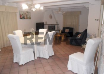Sala da pranzo - Appartamento Viale Stefano Candura
 
22/b, Caltanissetta - foto 4