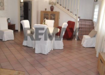 Sala da pranzo - Appartamento Viale Stefano Candura
 
22/b, Caltanissetta - foto 5