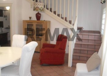 Sala da pranzo - Appartamento Viale Stefano Candura
 
22/b, Caltanissetta - foto 6