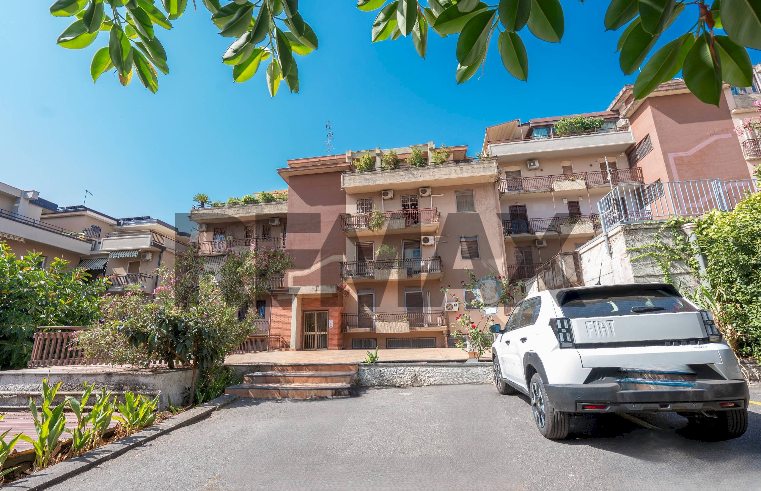 Edificio all\'aperto - Appartamento VIA NIZZETI
65, Tremestieri Etneo - foto 2