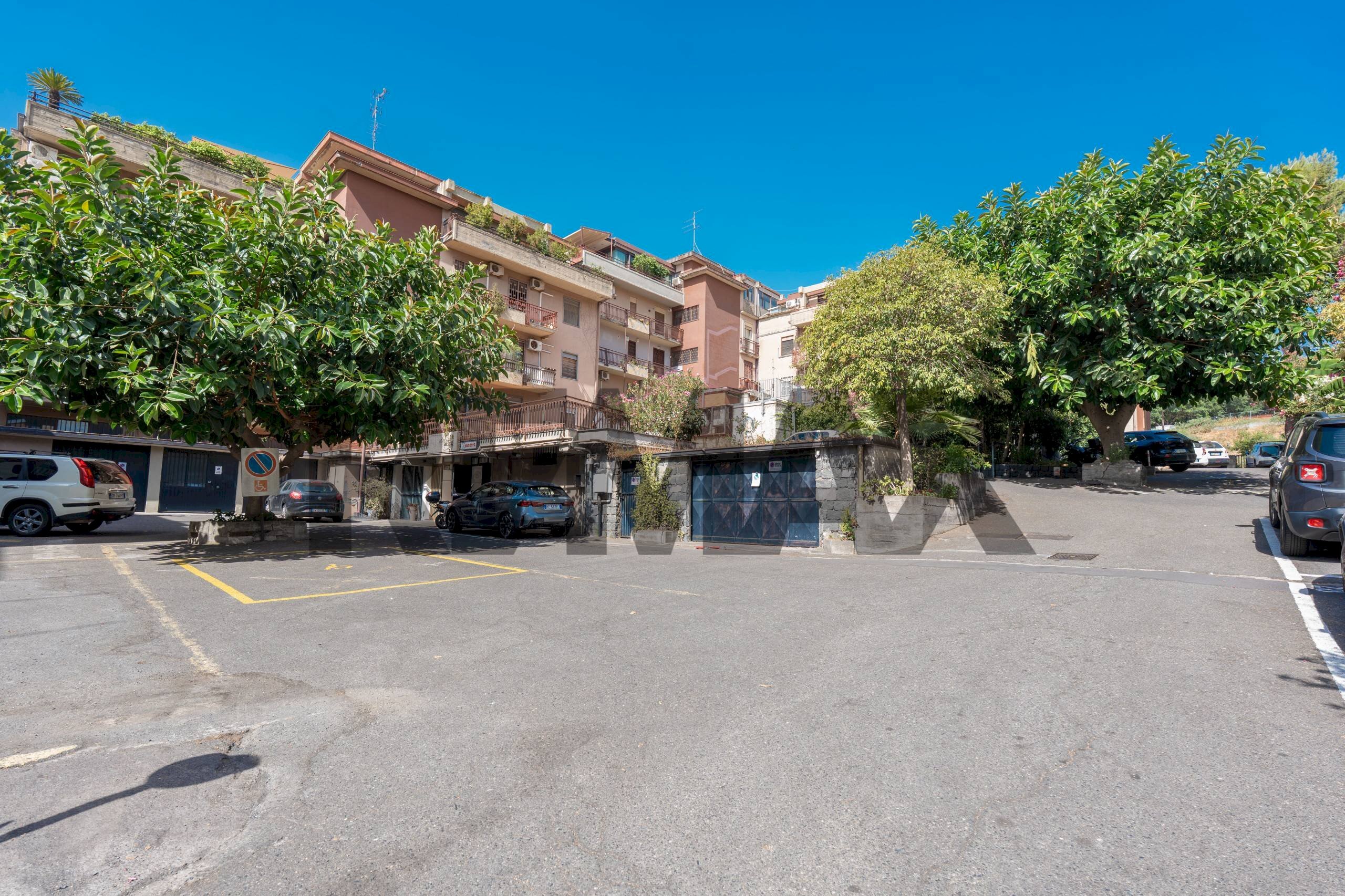 Edificio all\'aperto - Appartamento VIA NIZZETI
65, Tremestieri Etneo - foto 3