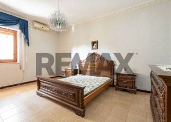 Camera / camera da letto - Appartamento Via iv Novembre
 
126, Aci Catena - foto 4
