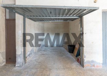 Parcheggio - Appartamento Via iv Novembre
 
126, Aci Catena - foto 20