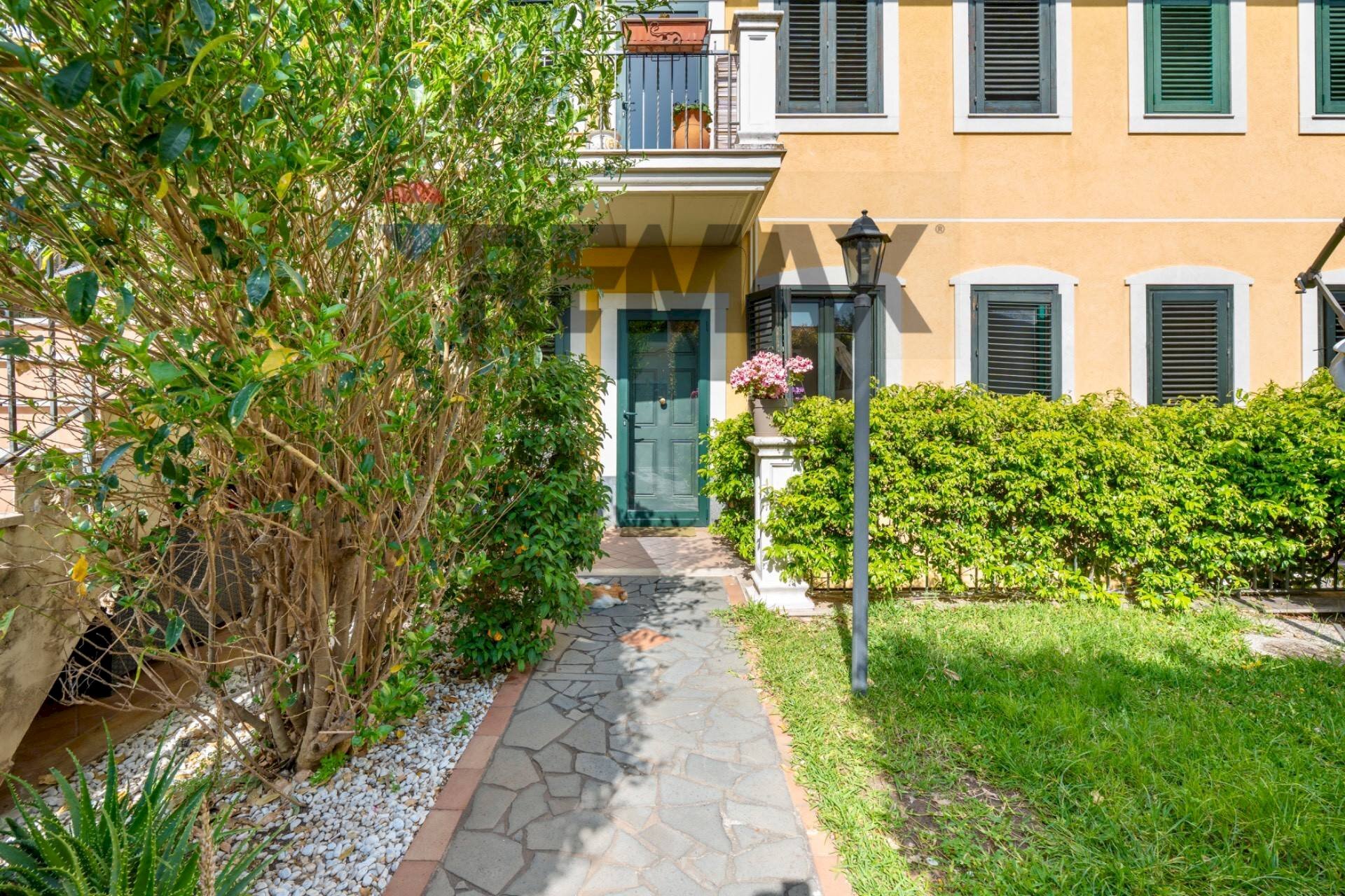 Casa all\'aperto - Casa semi indipendente Via Battiati
32, Aci Bonaccorsi - foto 2