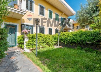 Casa all\'aperto - Casa semi indipendente Via Battiati
 
32, Aci Bonaccorsi - foto 3