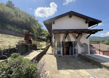 Casa all\'aperto - Trilocale BAROSTRO
 
SNC, Brallo di Pregola - foto 2