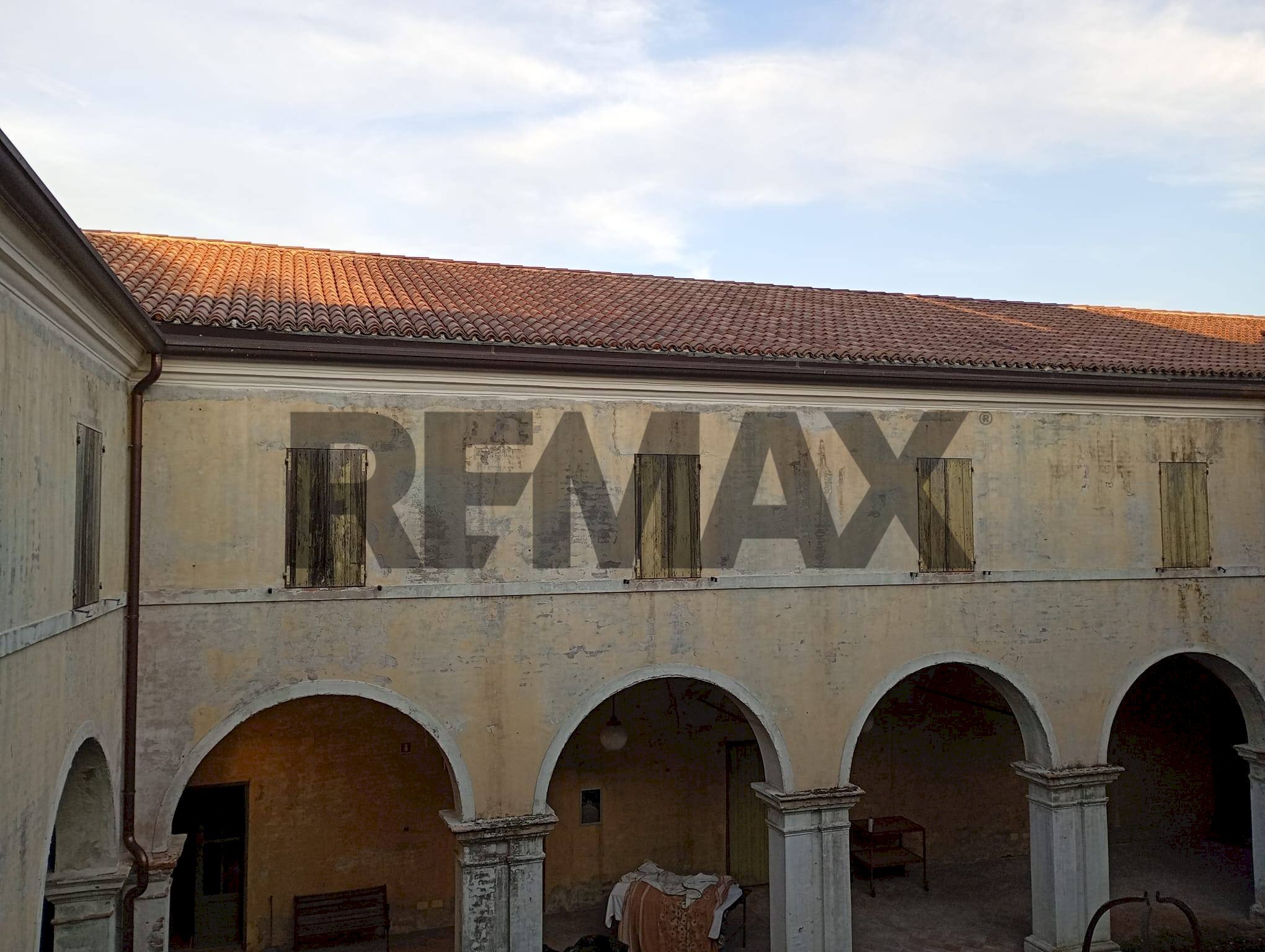 Edificio all\'aperto - Stabile - Palazzo VIA ROMA
90, Castel d'Ario - foto 3