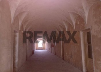 Hall / corridoio - Stable - Palace VIA ROMA
 
90, Castel d'Ario - photo 4