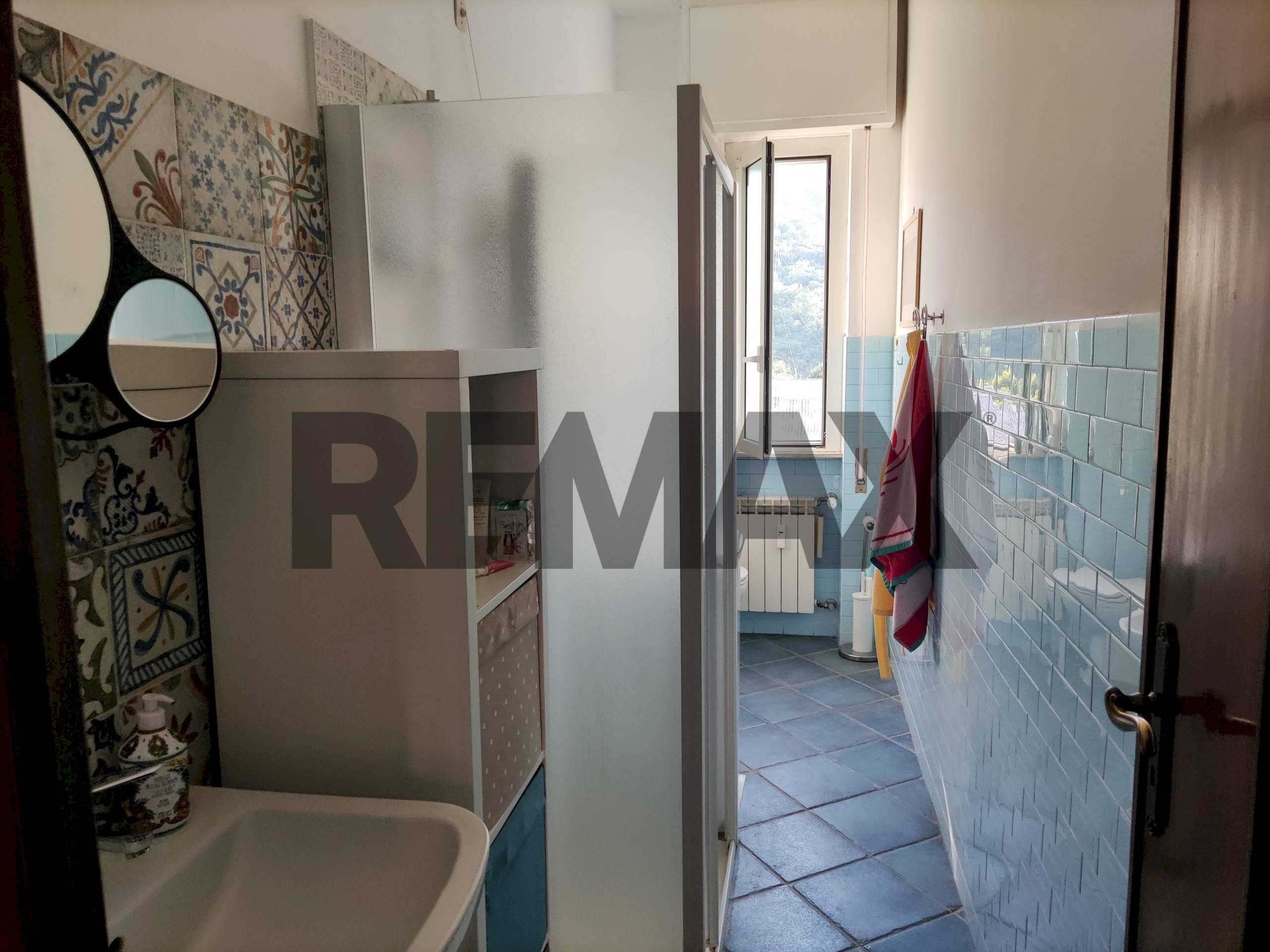 Bagno - Quadrilocale via Crispi  n°19
 
18, Savona - foto 3