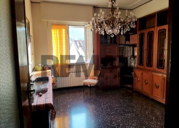 Soggiorno - Quadrilocale via Crispi  n°19
 
18, Savona - foto 11