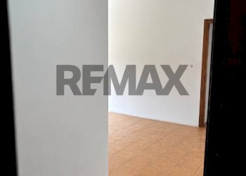 Hall / corridoio - Bilocale via Turati
 
15, Pero - foto 10