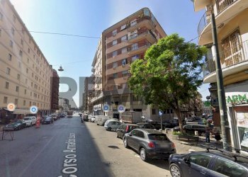 Edificio all\'aperto - Four-room apartment Corso Arnaldo Lucci
 
60, Napoli - photo 1