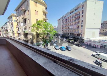 Balcone - Four-room apartment Corso Arnaldo Lucci
 
60, Napoli - photo 3