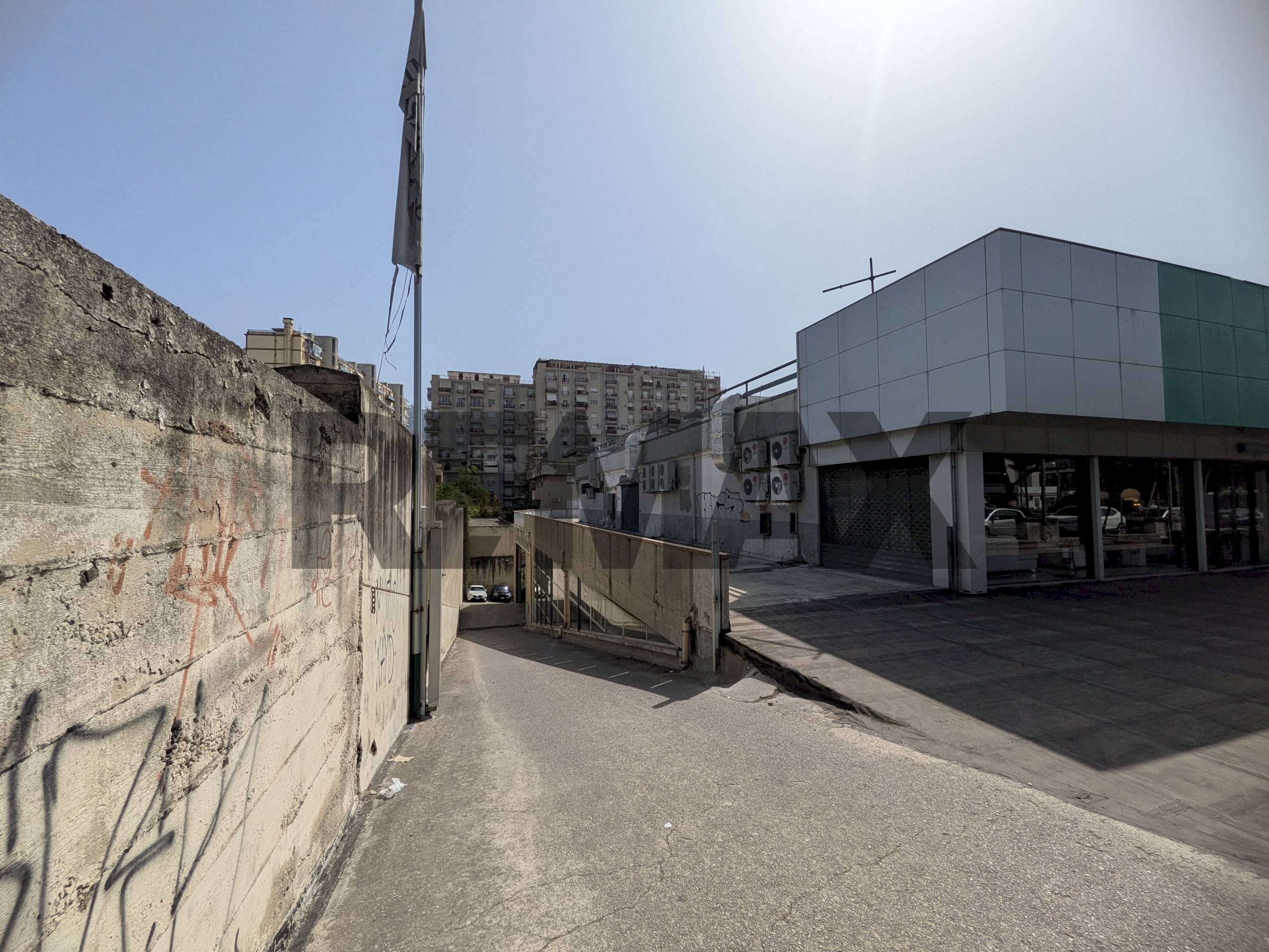 Edificio all\'aperto - Magazzino Viale Regione Siciliana Nord Ovest
4769, Palermo - foto 3