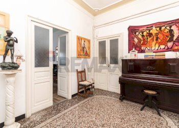 Hall / corridoio - Appartamento Via Di Montesano
2, Genova - foto 13