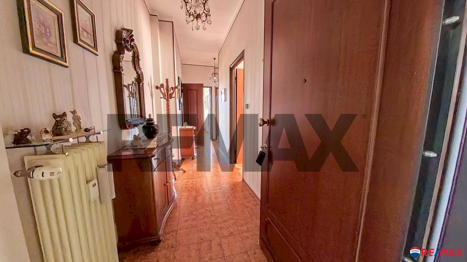 Hall / corridoio - Appartamento Via Roma
2, Trisobbio - foto 2