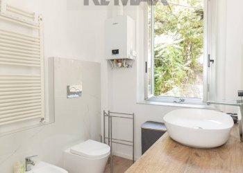 Bagno - Trilocale Via Asilo Davide E Delfina Garbarino
21, Genova - foto 17
