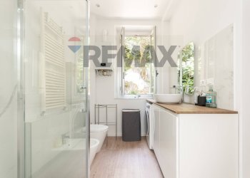Bagno - Trilocale Via Asilo Davide E Delfina Garbarino
21, Genova - foto 19