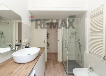 Bagno - Trilocale Via Asilo Davide E Delfina Garbarino
21, Genova - foto 20