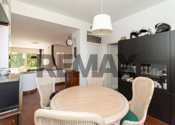 Sala da pranzo - Appartamento Via della Colletta
 
23, Arenzano - foto 44