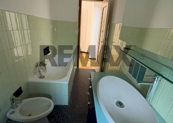 Bagno - Quadrilocale Via Stefanina Moro
 
103, Genova - foto 11