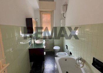 Bagno - Quadrilocale Via Stefanina Moro
 
103, Genova - foto 13
