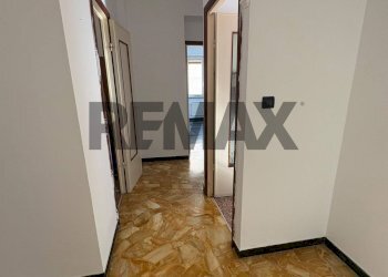 Hall / corridoio - Quadrilocale Via Stefanina Moro
 
103, Genova - foto 16