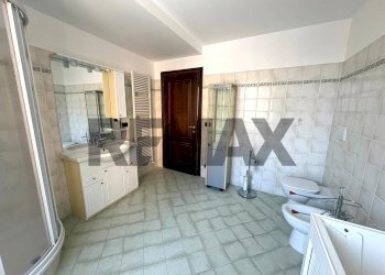 Bagno - Quadrilocale Via Delle Fabbriche
 
23B, Genova - foto 14