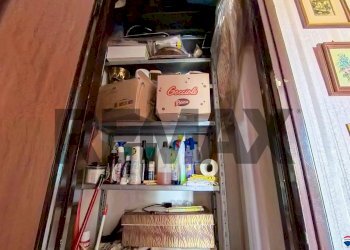 Dispensa di stoccaggio - Four-room apartment Roma
 
2, Trisobbio - photo 32