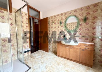 Bagno - Quadrilocale Via della Vittoria
 
22, Tolmezzo - foto 12