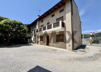 Edificio all\'aperto - Casa indipendente Via colloredo
 
7, Pasian di Prato - foto 1