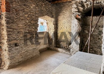 Non correlato - Three-room apartment via galliano
 
85, Massa - photo 1