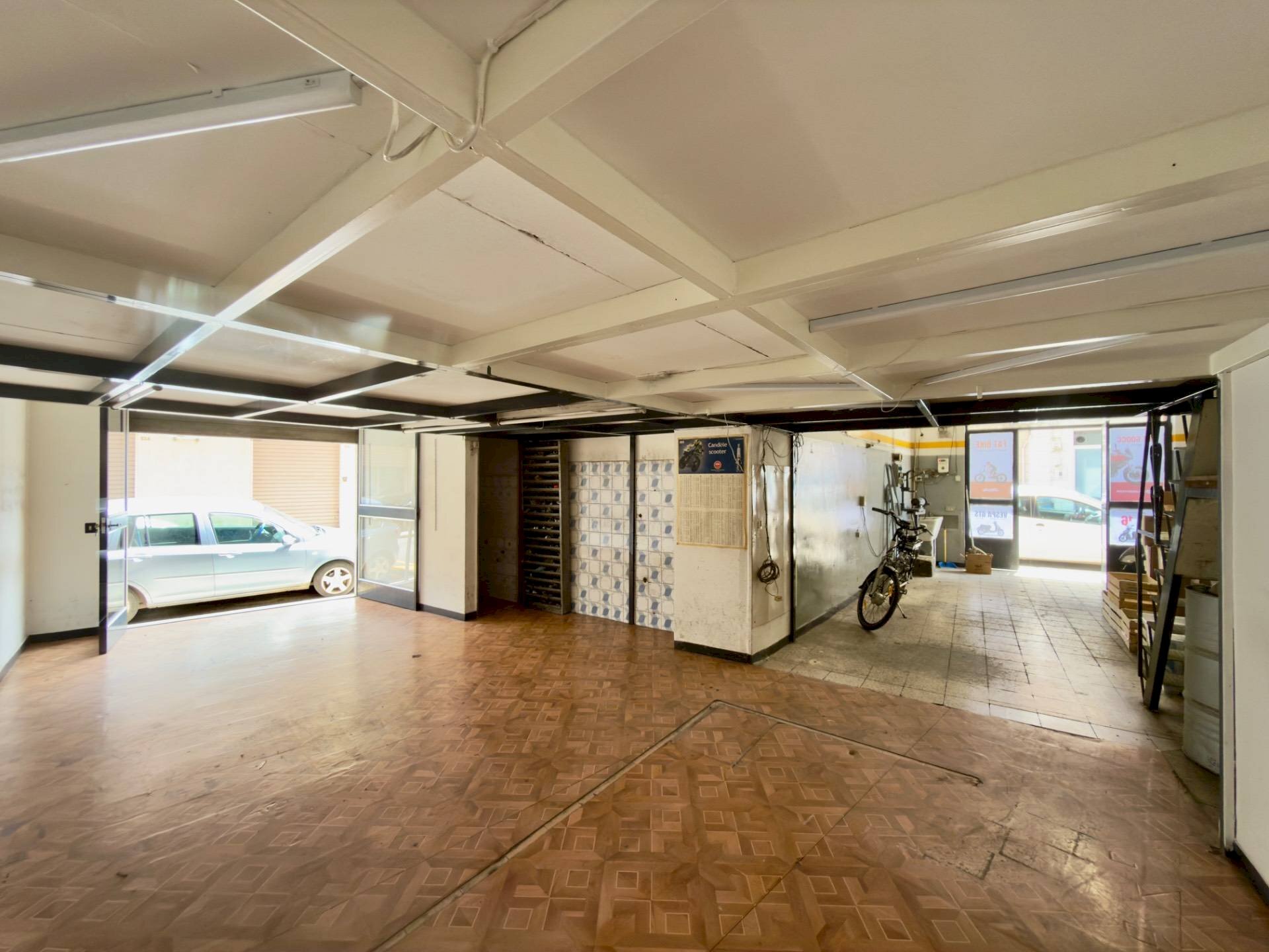Foto 1 - Commercial Premises Via Gorizia - Via Carso
 
6-191, Andria - photo 1