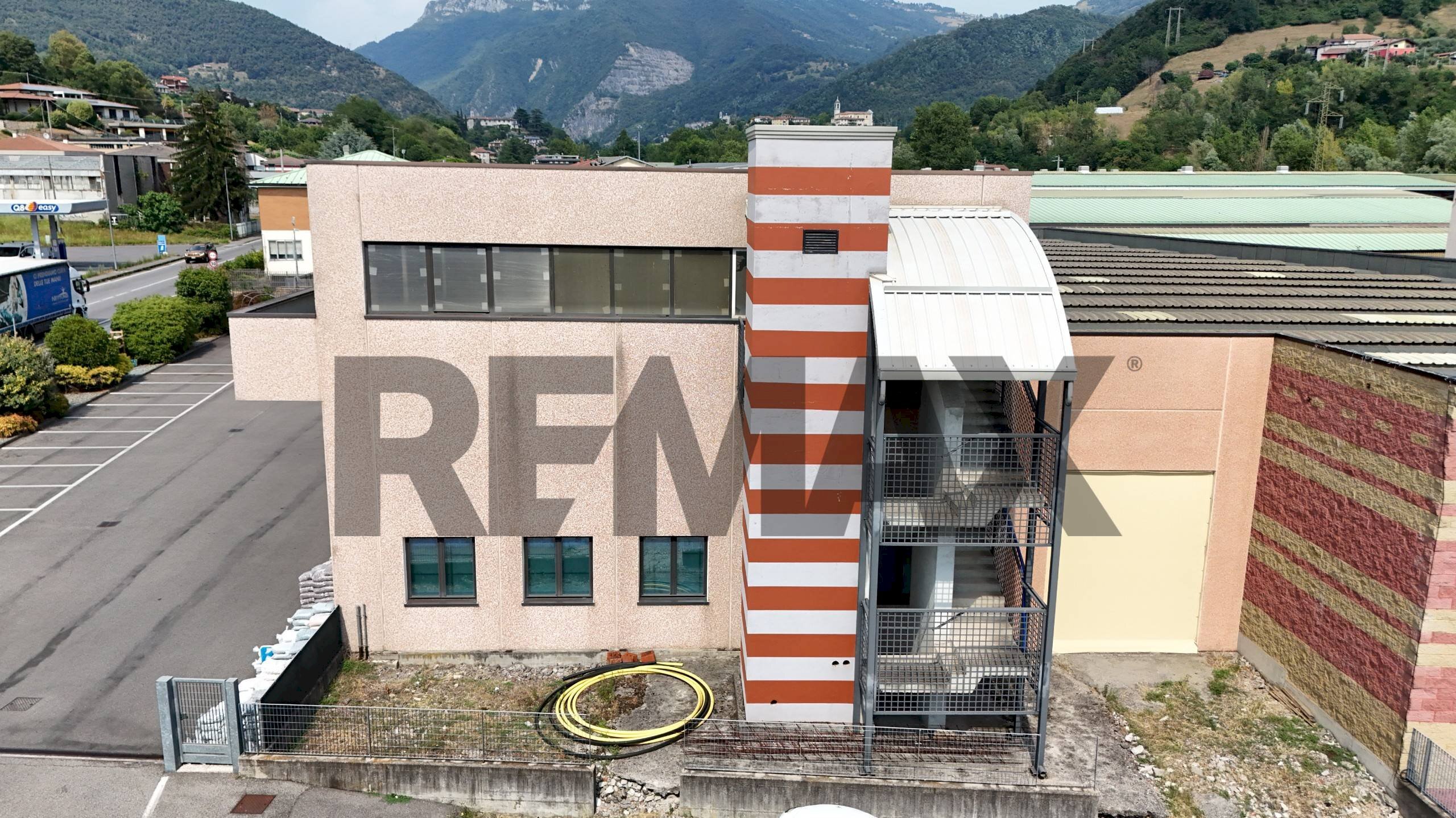 Edificio all\'aperto - Ufficio via Nazionale
 
snc, Luzzana - foto 1