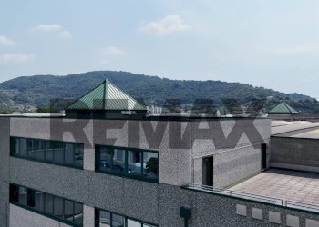 Edificio all\'aperto - Office via Leonardo Da Vinci
13, Carobbio degli Angeli - photo 1