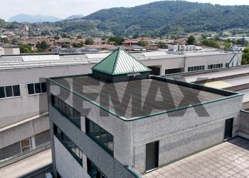 Edificio all\'aperto - Office via Leonardo Da Vinci
13, Carobbio degli Angeli - photo 3