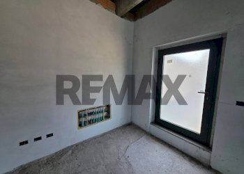 Stanza vuota - Office via Leonardo Da Vinci
13, Carobbio degli Angeli - photo 11