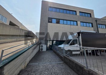 Edificio all\'aperto - Office via Leonardo Da Vinci
13, Carobbio degli Angeli - photo 19