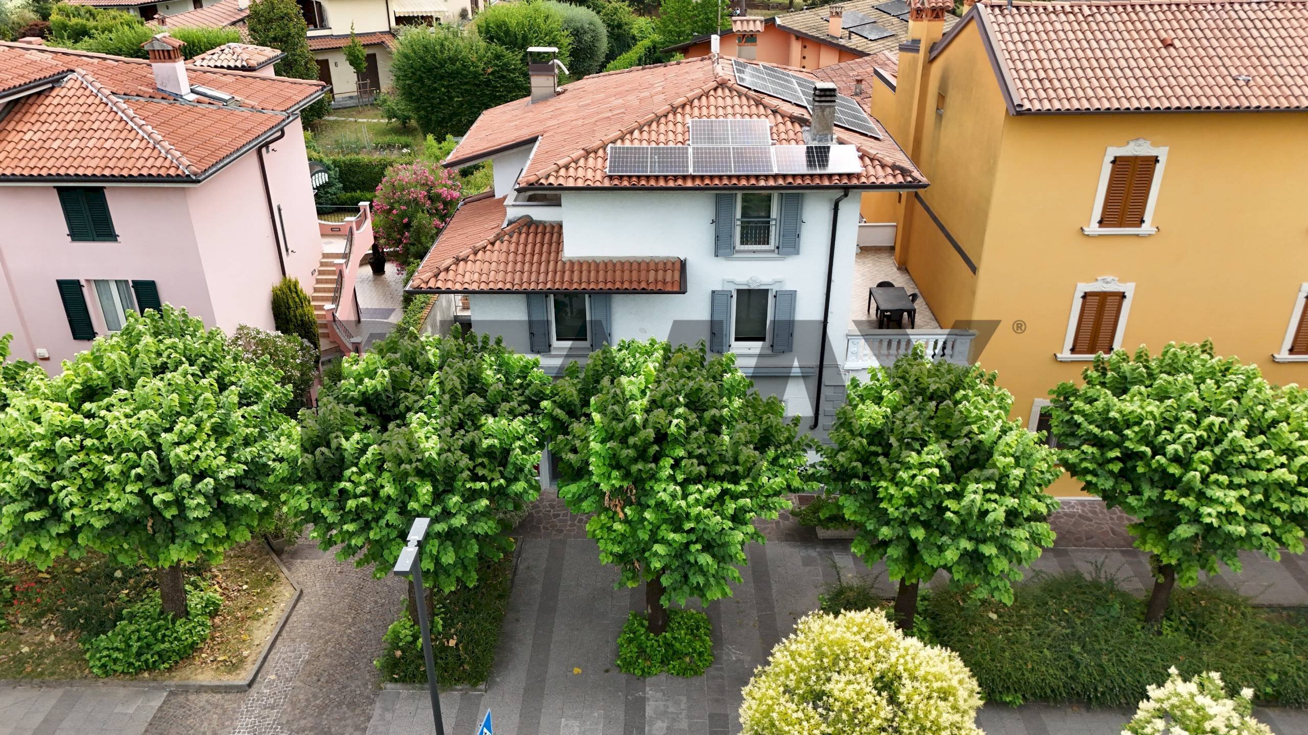Casa all\'aperto - Villa via Locatelli
 
97, Trescore Balneario - foto 1